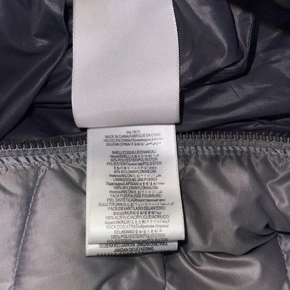 BCBGMaxazria Puffer Jacket with Faux Fur Collar. Silver Color. Women’s Size L - Picture 9 of 11